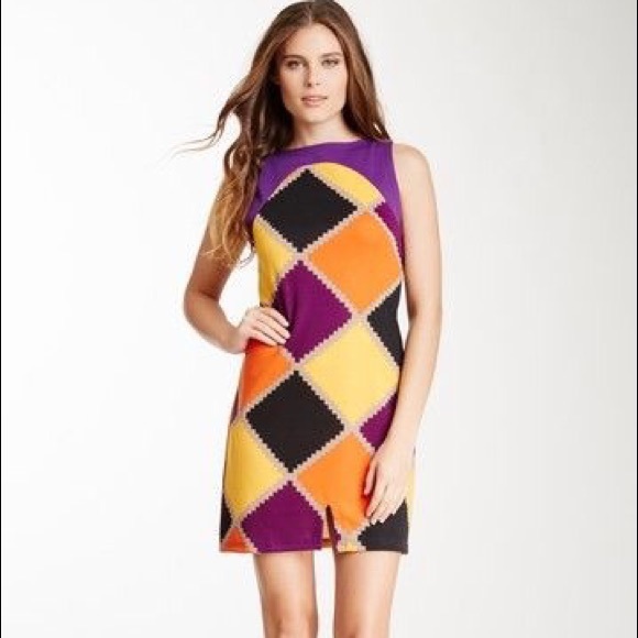 Tracy Negoshian Dresses & Skirts - *Last One!* TRACY NEGOSHIAN Geometric Dress-M